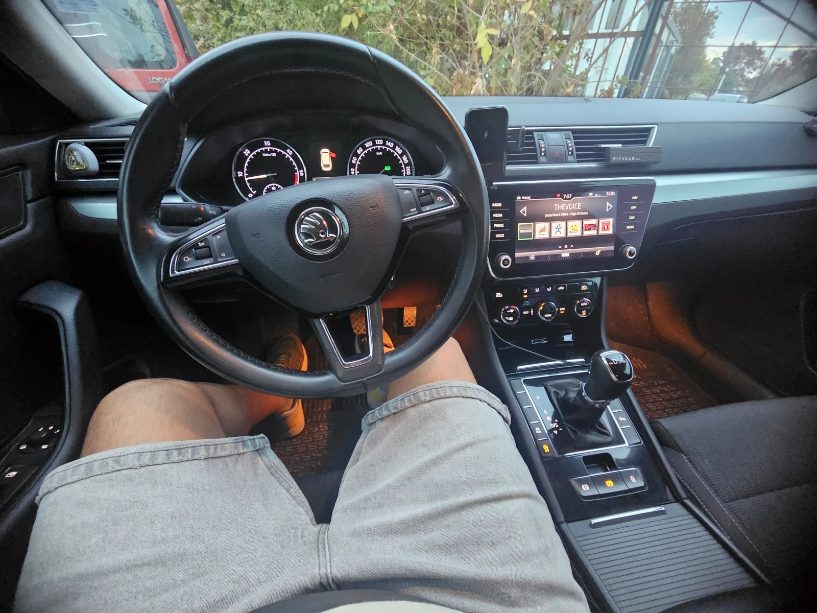 Skoda Superb, снимка 7 - Автомобили и джипове - 56607738