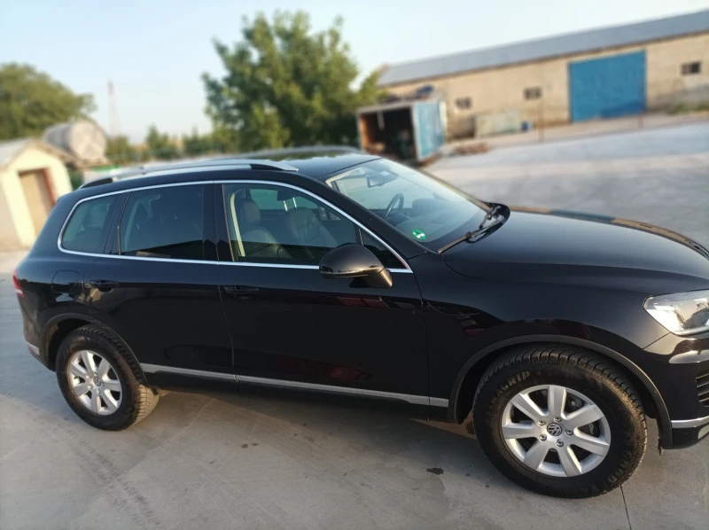 VW Touareg, снимка 3 - Автомобили и джипове - 46433761