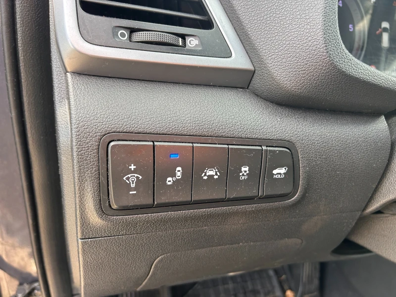 Hyundai Tucson 2.0CRDI 4WD AVTOMAT/NAVI/KAMERA/KOJA/PANORAMA FULL, снимка 14 - Автомобили и джипове - 52404104