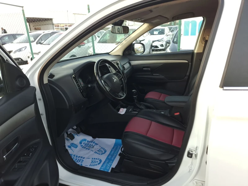 Mitsubishi Outlander 2.2 DID 4X4, снимка 8 - Автомобили и джипове - 52696641