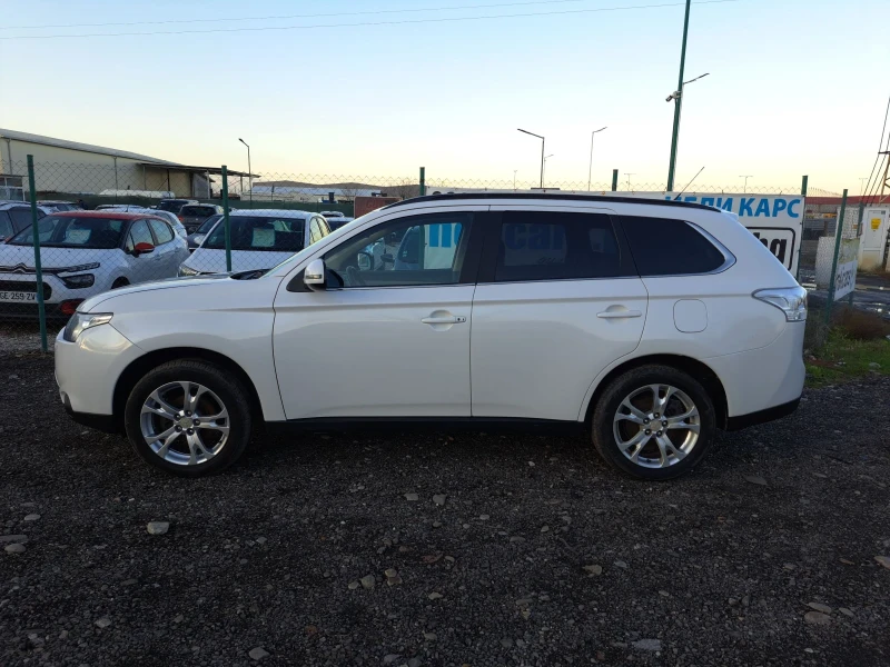 Mitsubishi Outlander 2.2 DID 4X4, снимка 3 - Автомобили и джипове - 52696641