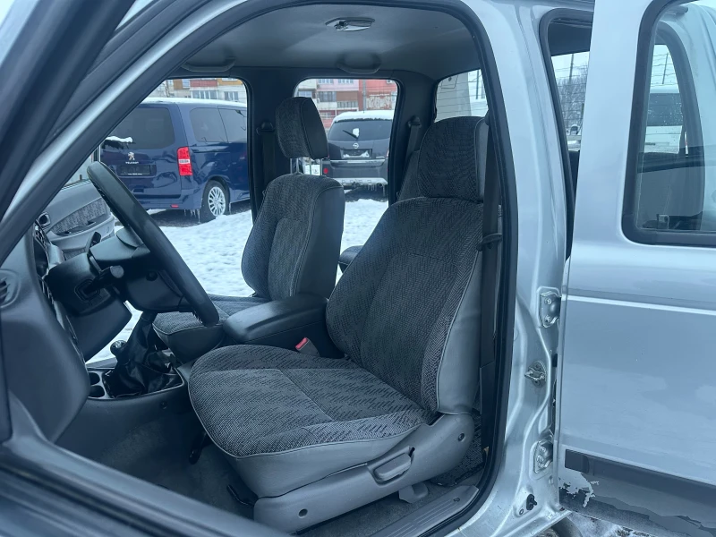 Ford Ranger 2.5TDI 108kc, снимка 9 - Автомобили и джипове - 53342847