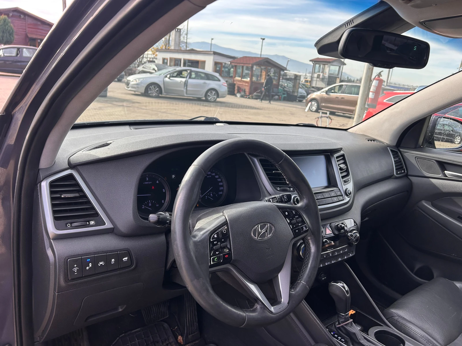 Hyundai Tucson 2.0CRDI 4WD AVTOMAT/NAVI/KAMERA/KOJA/PANORAMA FULL | Mobile.bg � ����������� 13