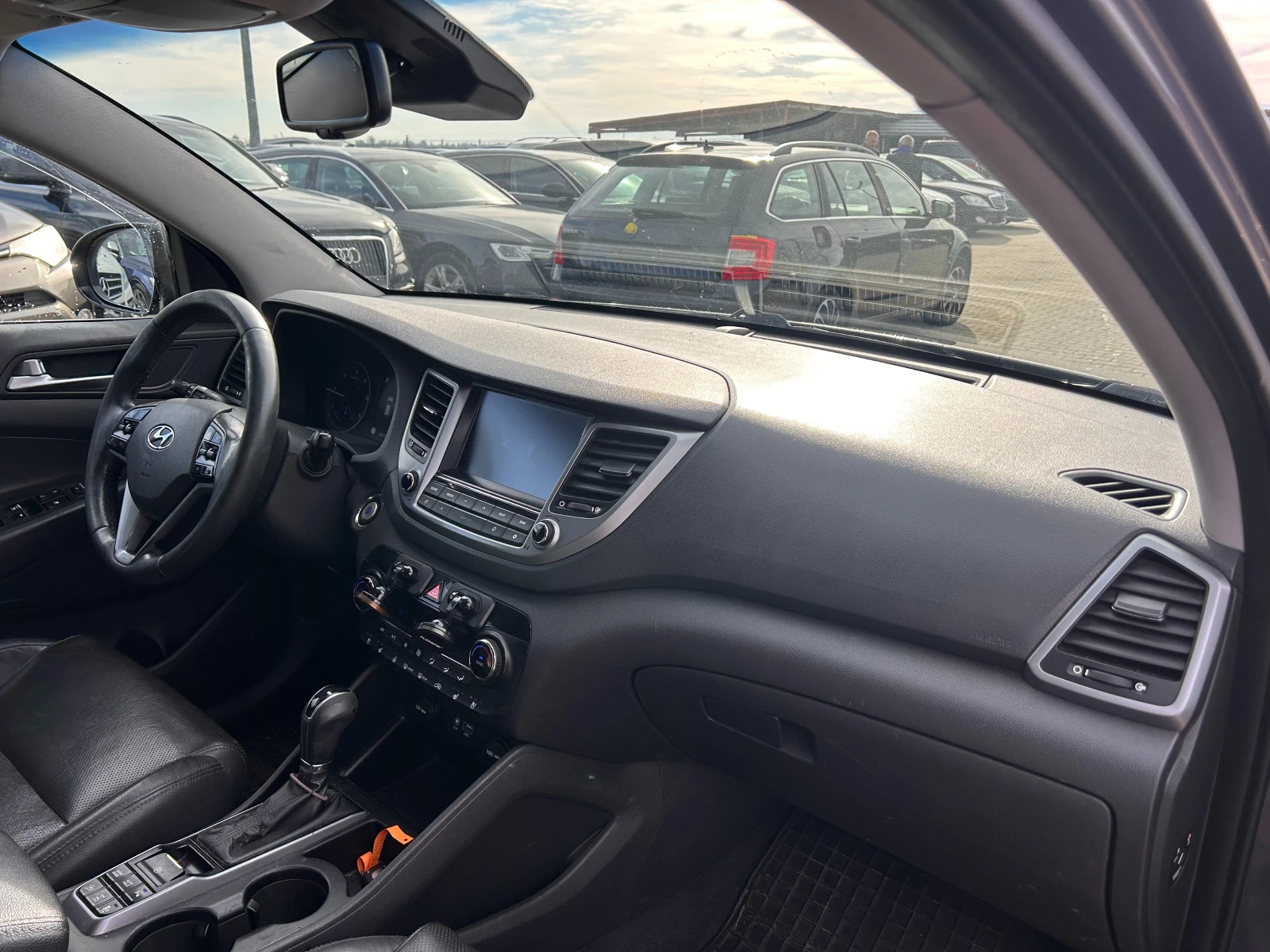 Hyundai Tucson 2.0CRDI 4WD AVTOMAT/NAVI/KAMERA/KOJA/PANORAMA FULL - изображение 10