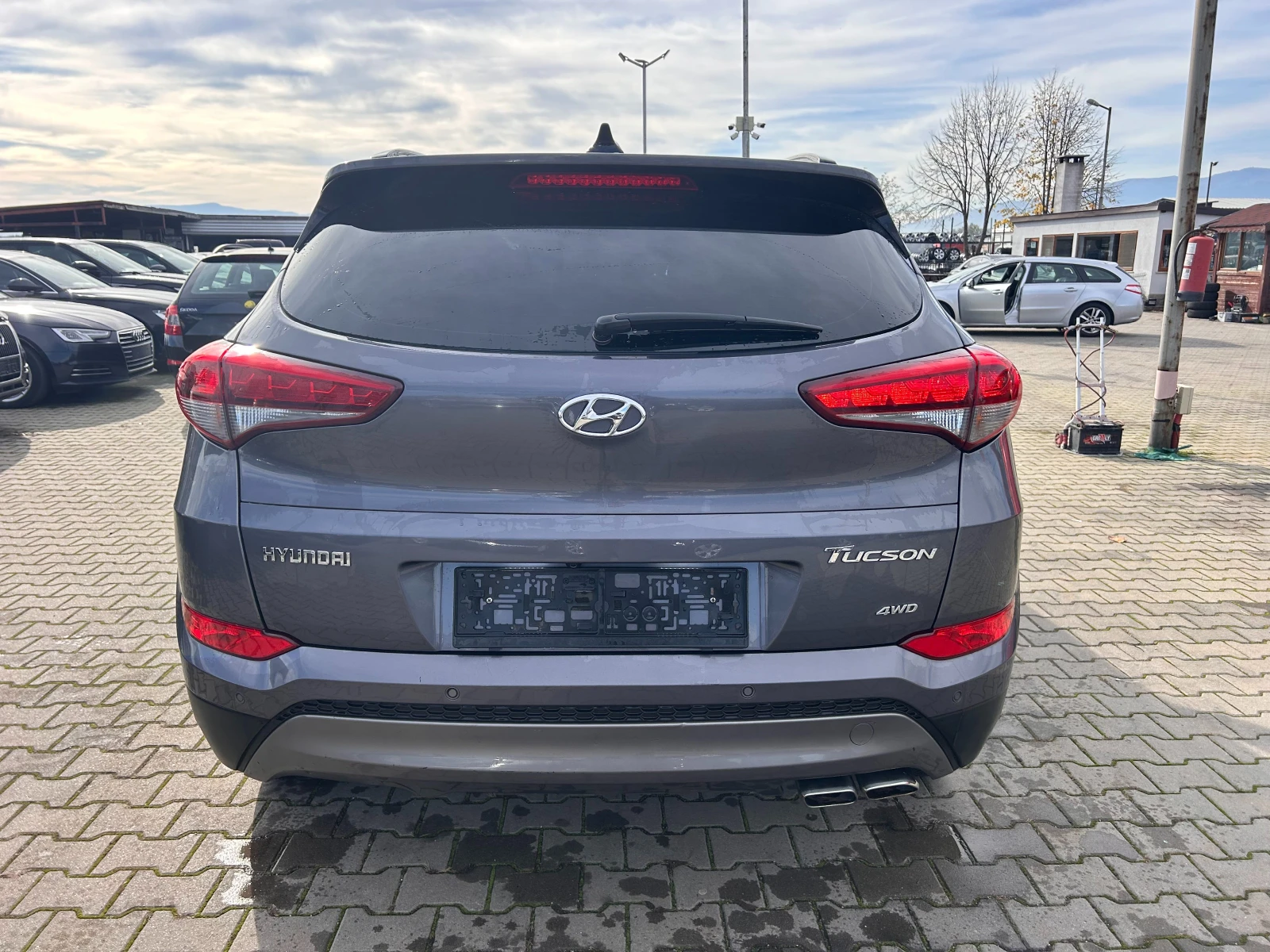 Hyundai Tucson 2.0CRDI 4WD AVTOMAT/NAVI/KAMERA/KOJA/PANORAMA FULL - изображение 7