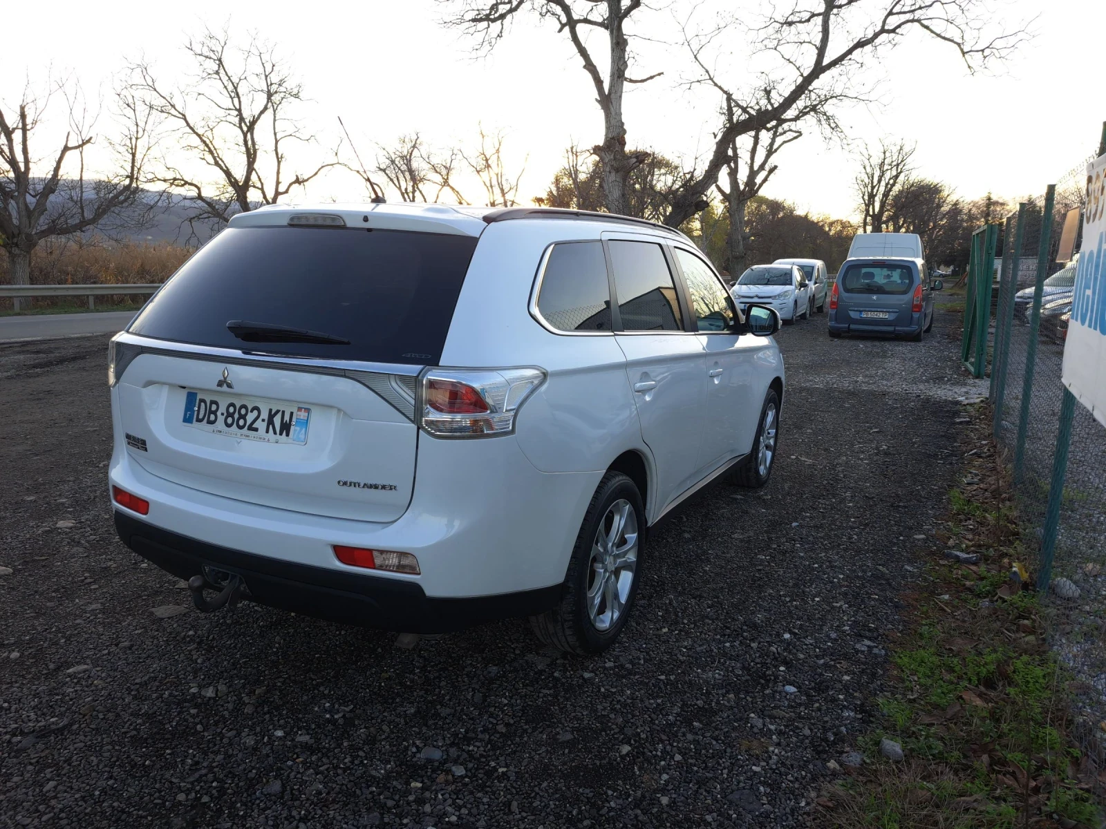 Mitsubishi Outlander 2.2 DID 4X4 - изображение 6