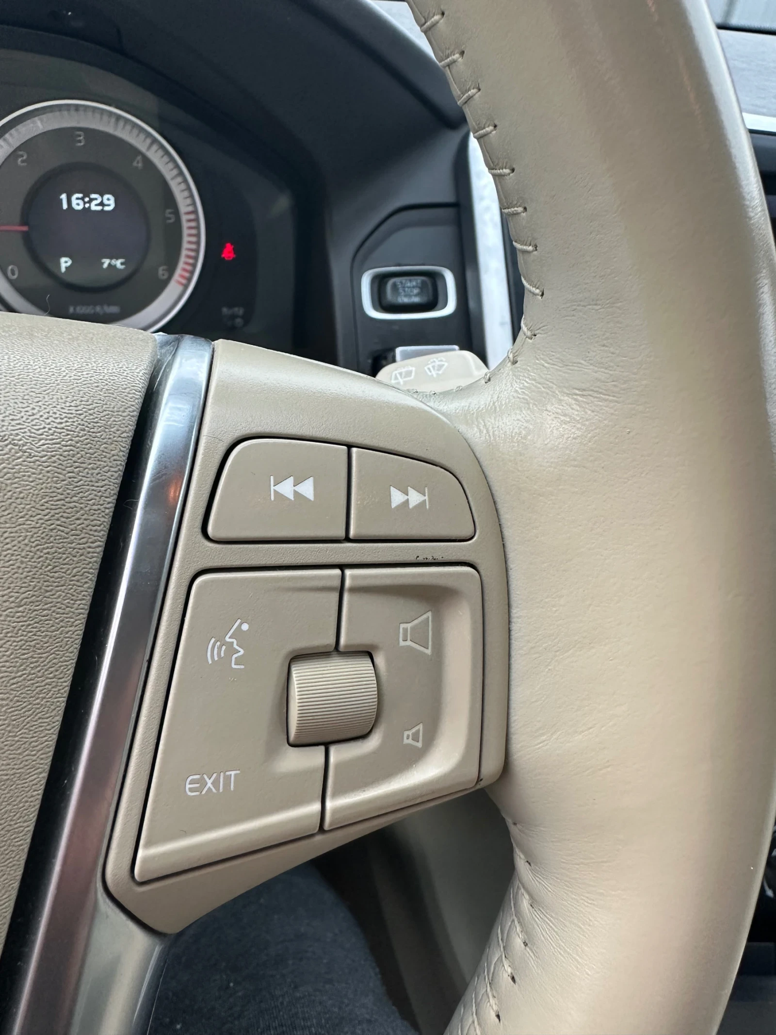 Volvo XC60 Avtomat* Face* Xenon* 163PS* NAVI - изображение 7