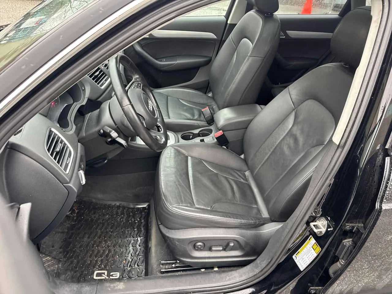 Audi Q3 PROGRESSIV /CARFAX/Кожа/Панорама/Кейлес/Подгрев - изображение 6