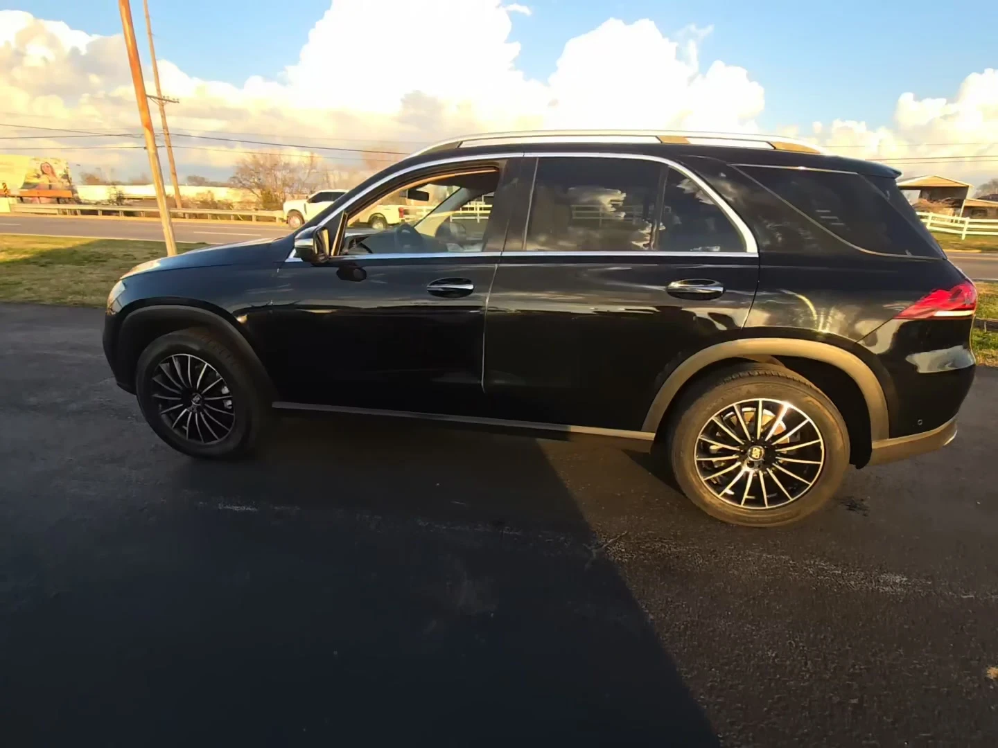 Mercedes-Benz GLE 350 4MATIC , снимка 2 - Автомобили и джипове - 53814942