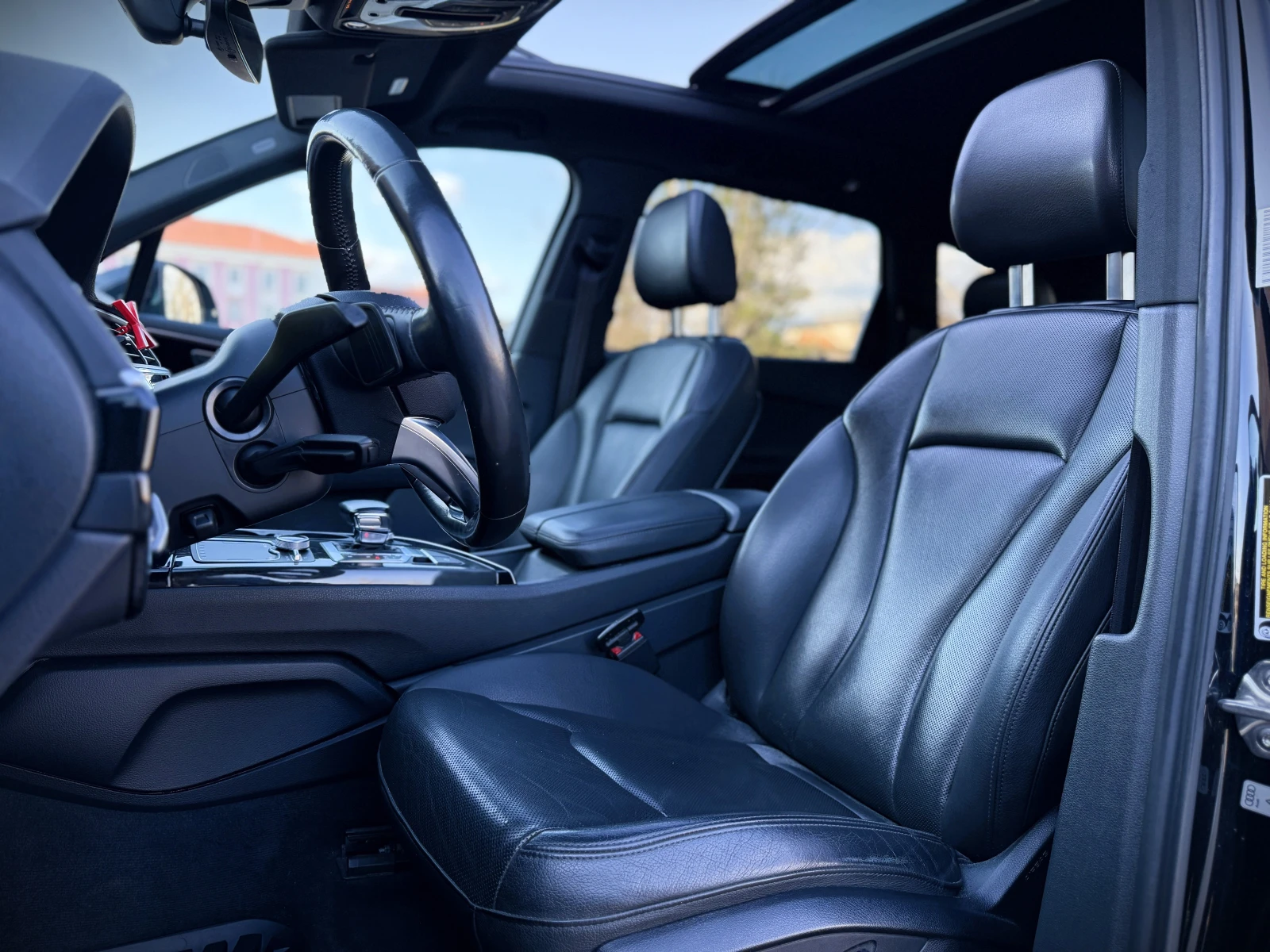 Audi Q7 3.0T PREMIUM+ , снимка 7 - Автомобили и джипове - 54146374