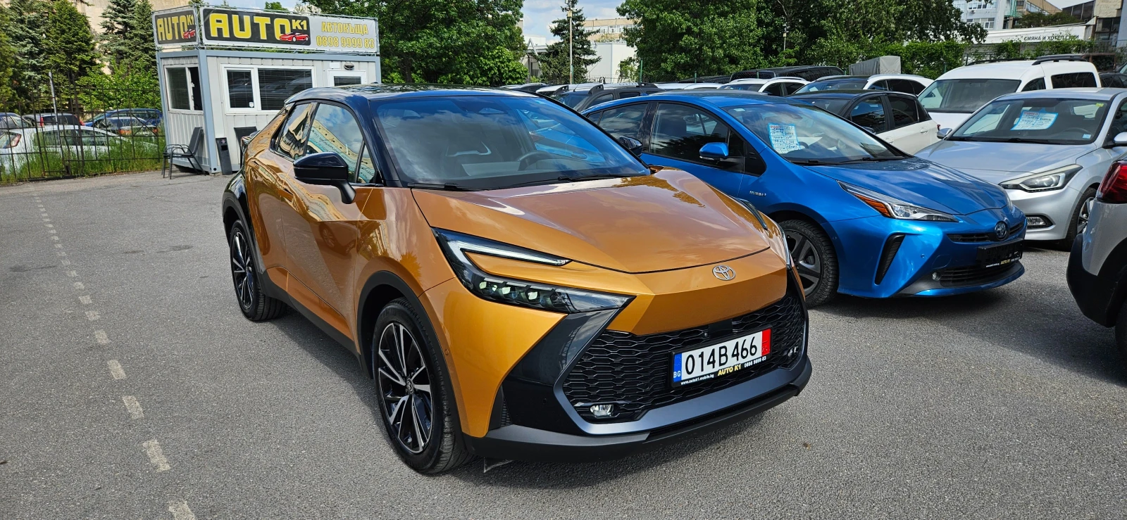 Toyota C-HR 2.0 PHEV Lounge Premiere, снимка 4 - Автомобили и джипове - 54713122