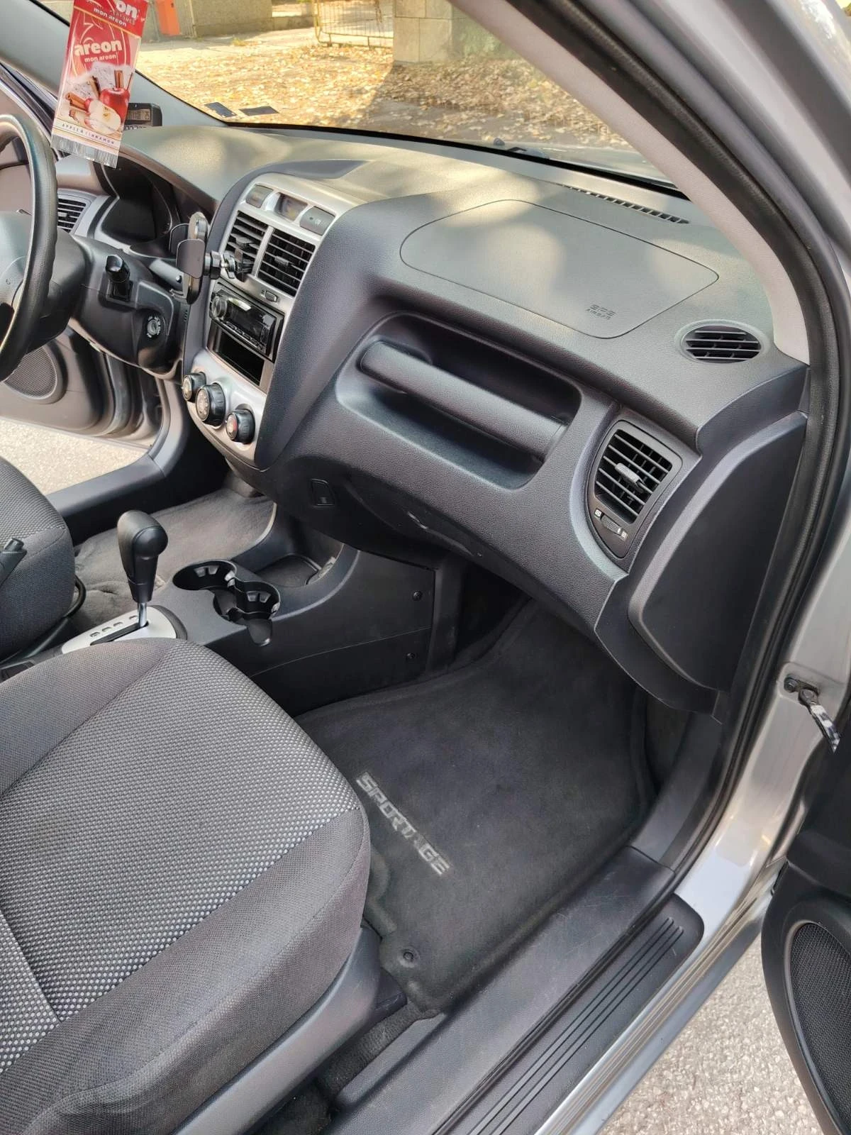 Kia Sportage, снимка 8 - Автомобили и джипове - 56123904