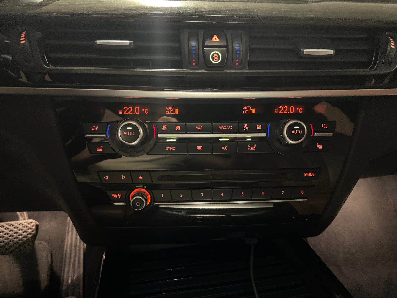 BMW X5 xDrive40d, снимка 13 - Автомобили и джипове - 56224306