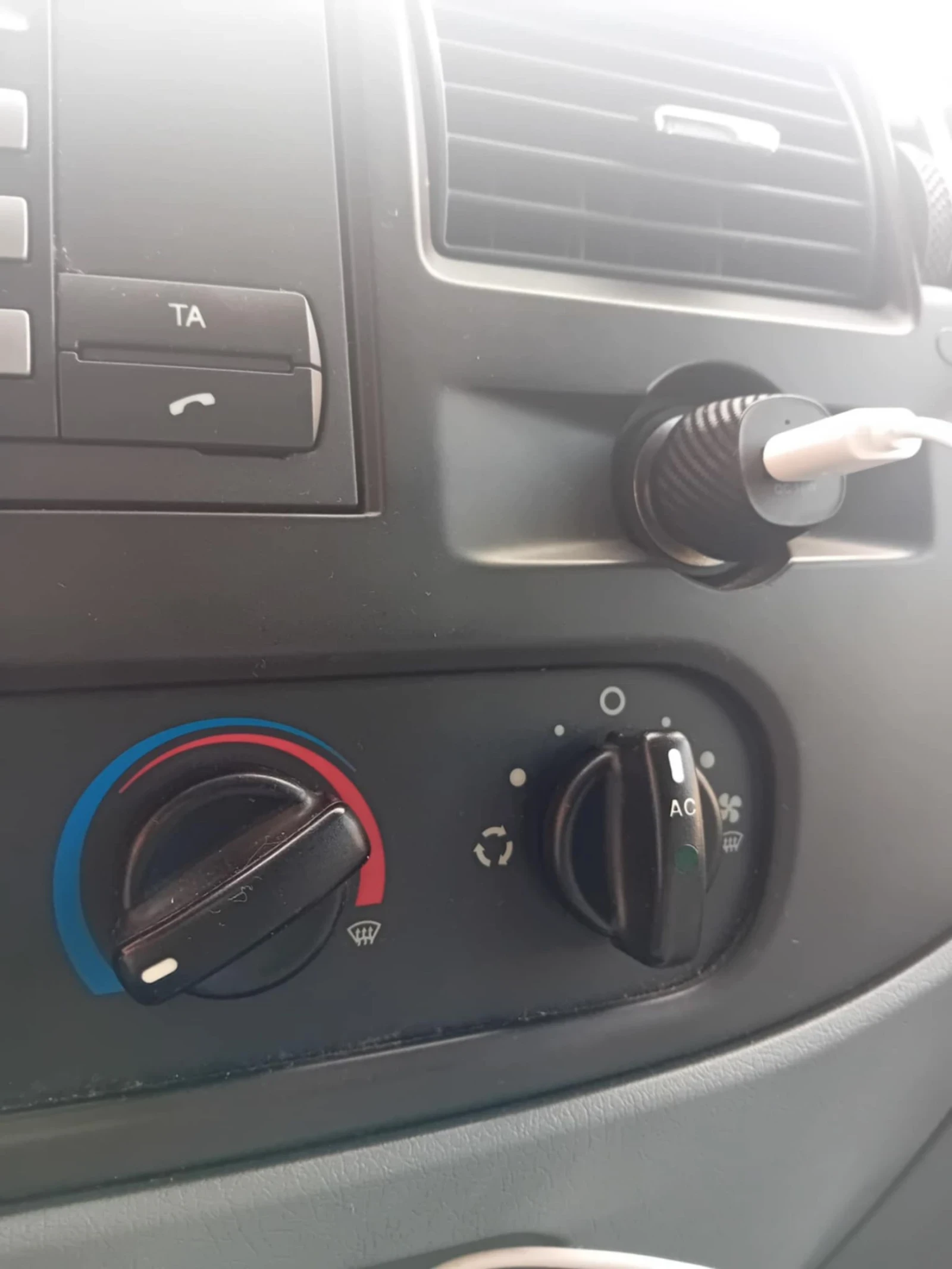Ford Transit 2, 2 TDCI KLIMA - изображение 9