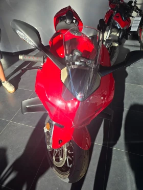Ducati Panigale V4 модел 2022г., снимка 3