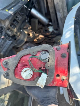 Kia Ceed 2015г вътрешен ляв стоп на капака, снимка 2