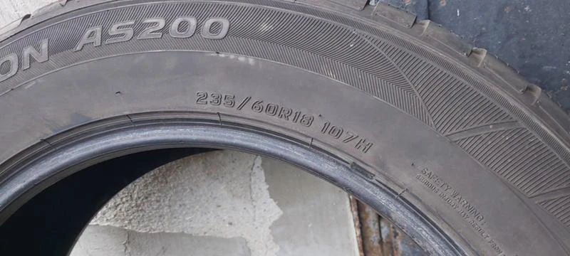 Гуми Зимни 235/60R18, снимка 7 - Гуми и джанти - 33439047