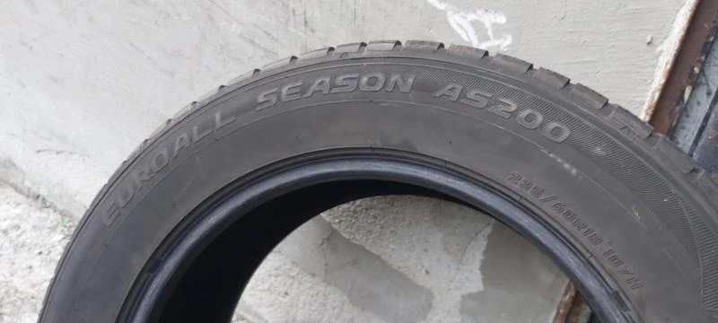 Гуми Зимни 235/60R18, снимка 8 - Гуми и джанти - 33439047