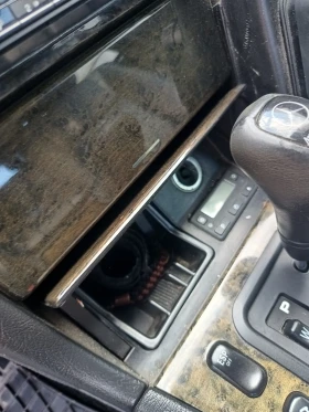 Mercedes-Benz E 320 4MATIK, снимка 7