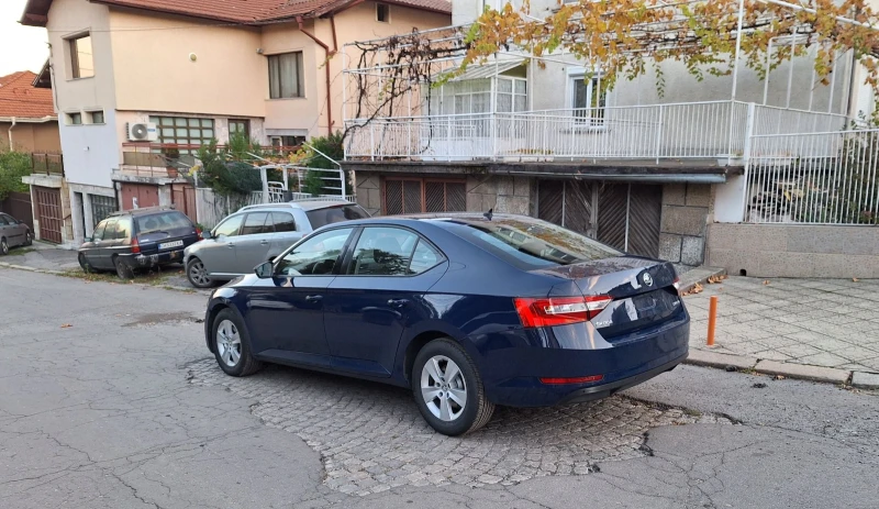 Skoda Superb 2.0tdi 150к.с. EURO6 Sedan 2018г. 6 скорости , снимка 12 - Автомобили и джипове - 47916994