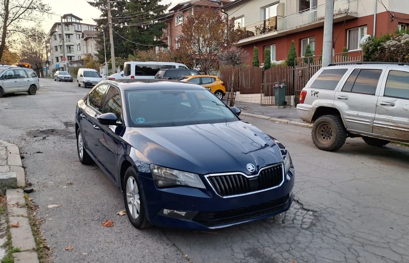 Skoda Superb 2.0tdi 150к.с. EURO6 Sedan 2018г. 6 скорости , снимка 1 - Автомобили и джипове - 47916994