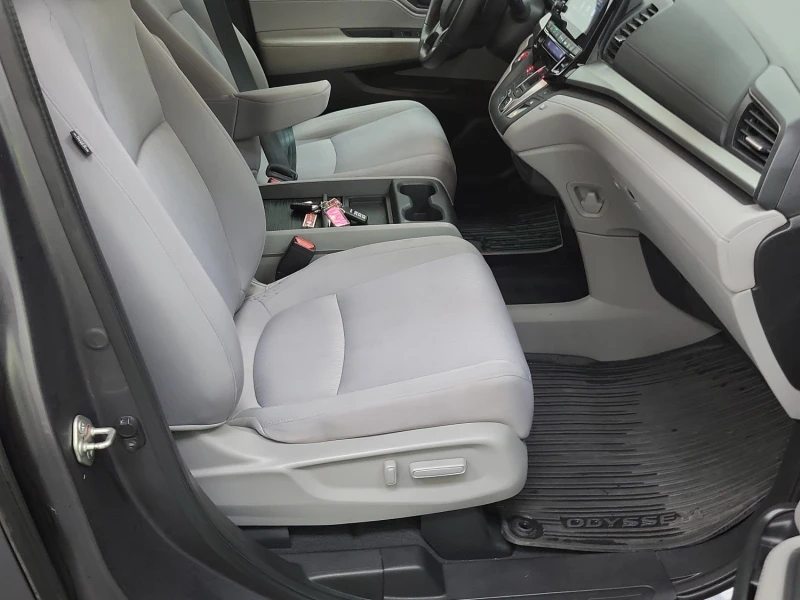 Honda Odyssey EX * * CARFAX * * АВТО КРЕДИТ * * , снимка 9 - Автомобили и джипове - 52460185