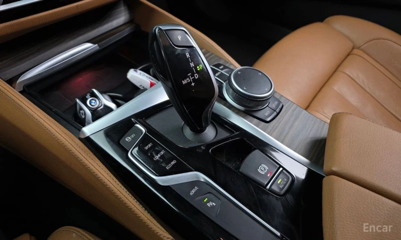 BMW 530E, снимка 9 - Автомобили и джипове - 52944568