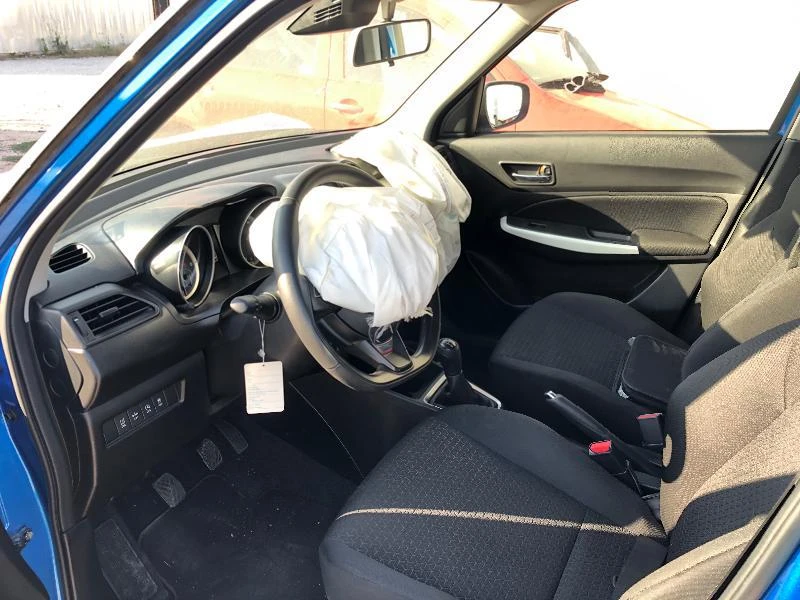 Suzuki Swift 1.2HIBRID, снимка 14 - Автомобили и джипове - 30119391