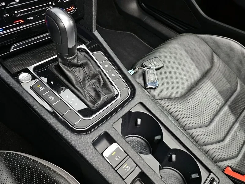 VW Arteon 2.0 TDI PRESTIGE, снимка 9 - Автомобили и джипове - 55001046