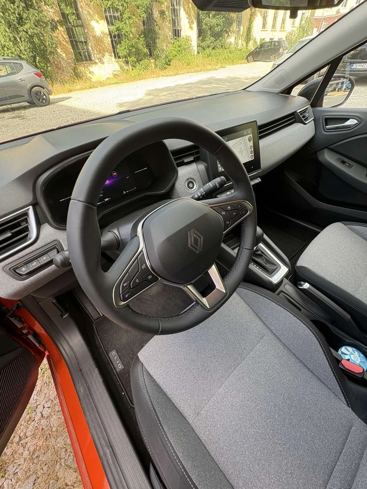 Renault Clio ��������� 2024� �� �� ����� | Mobile.bg � ����������� 12