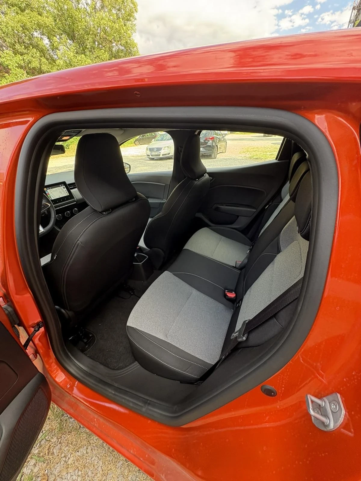 Renault Clio АВТОМАТИК 2024г от БГ ДИЛЪР - изображение 9