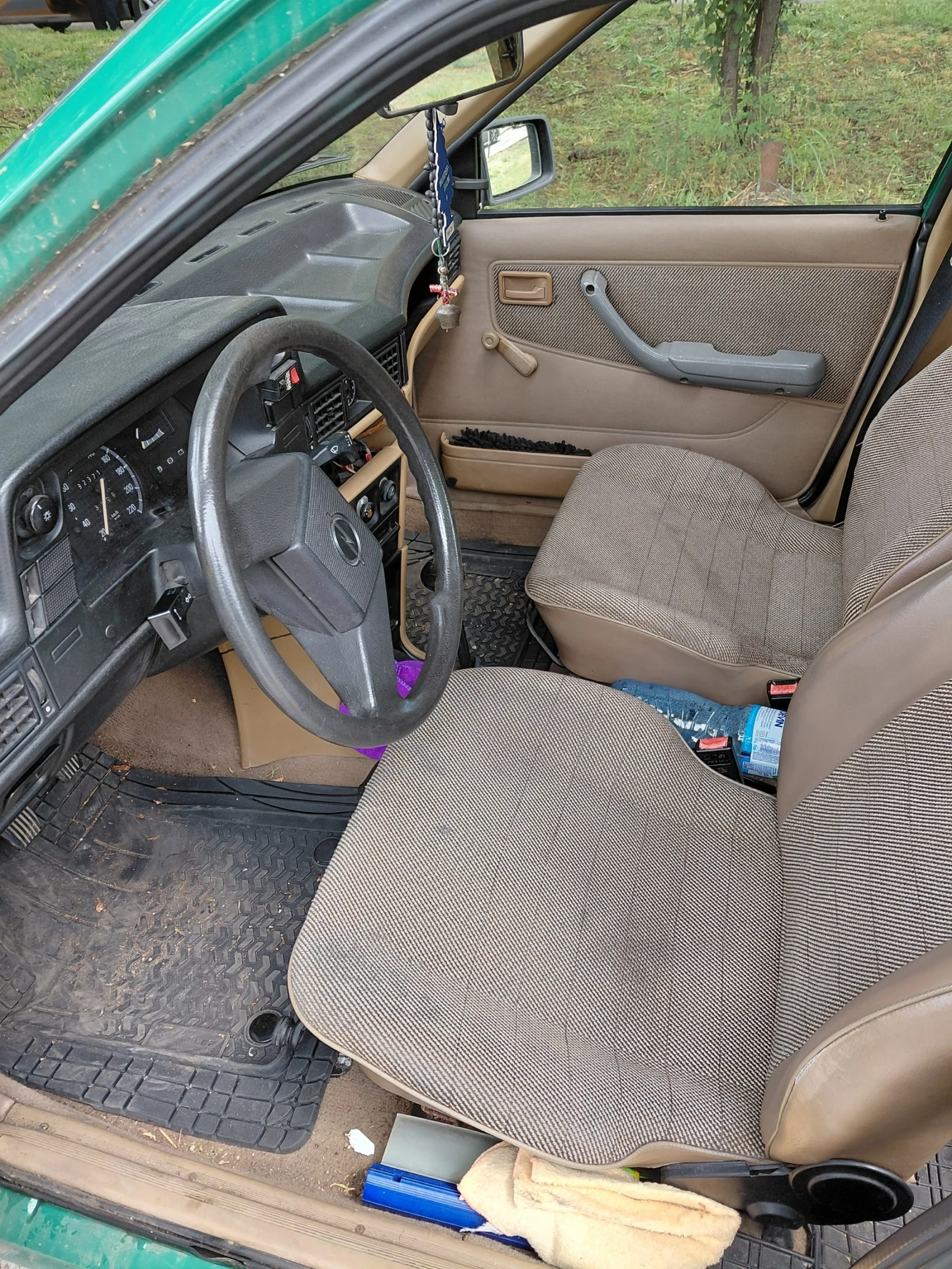 Opel Kadett седан, снимка 7 - Автомобили и джипове - 53482273