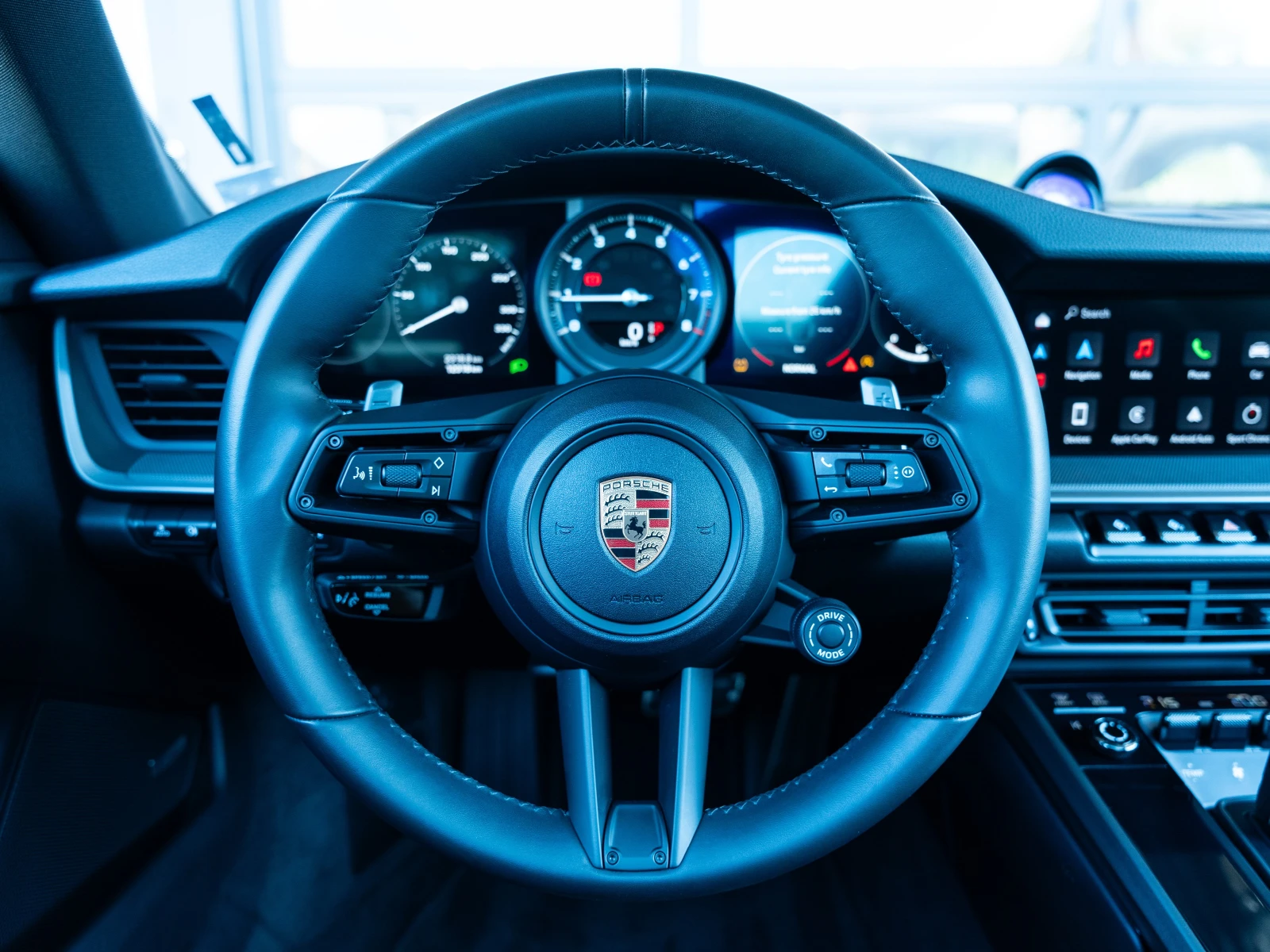 Porsche 911 Carrera 4  - изображение 9