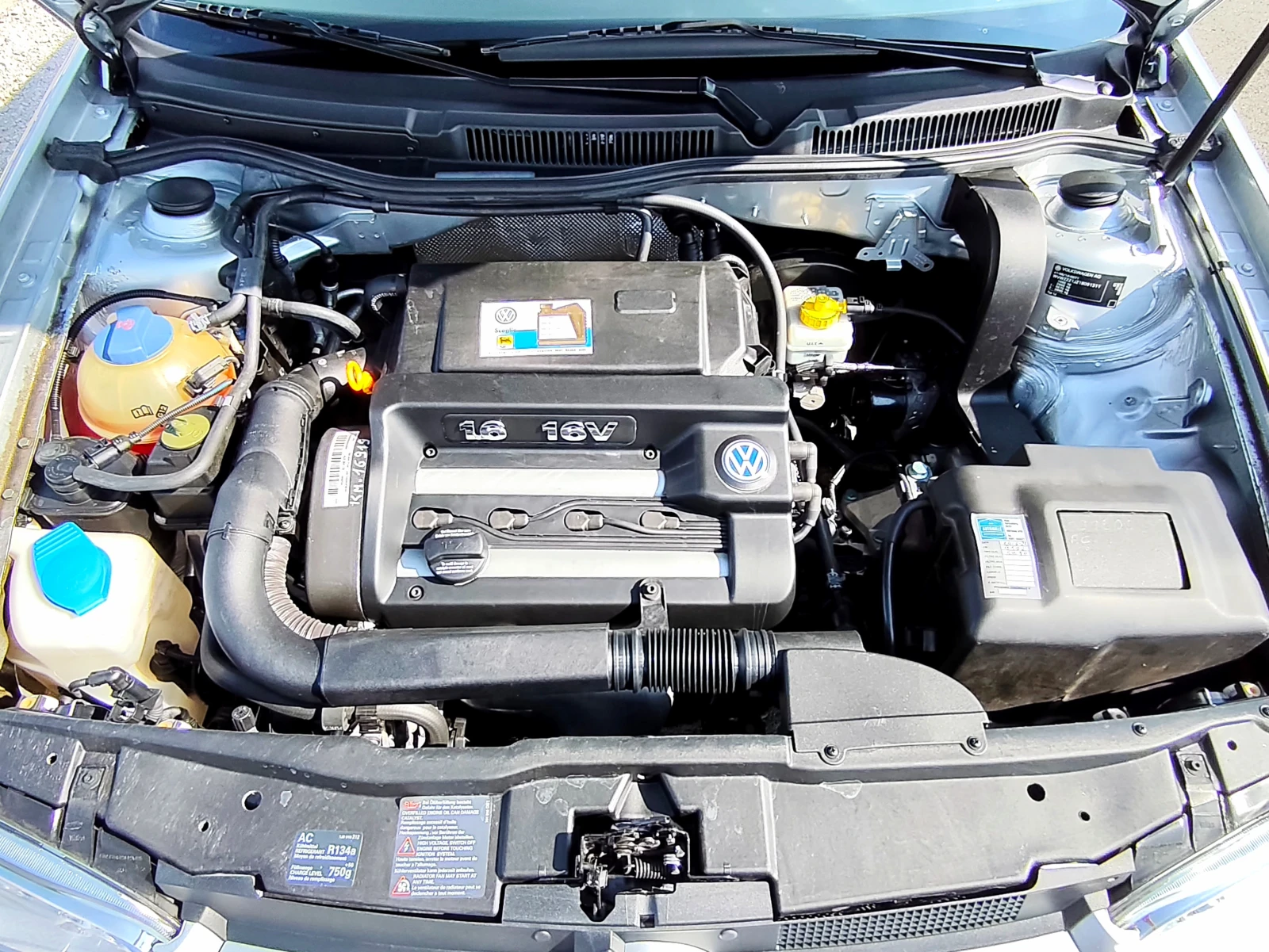 VW Golf 1.6i 19000km !!!!! - изображение 9