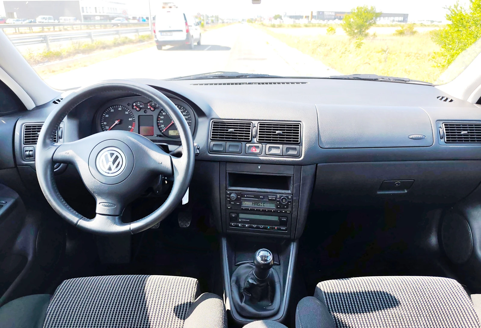VW Golf 1.6i 19000km !!!!! - изображение 8