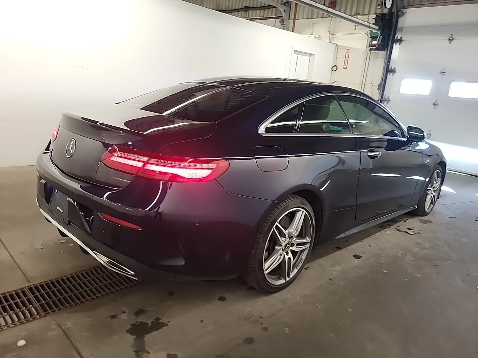 Mercedes-Benz E 400 CARFAX * * АВТО КРЕДИТ * *  - изображение 6