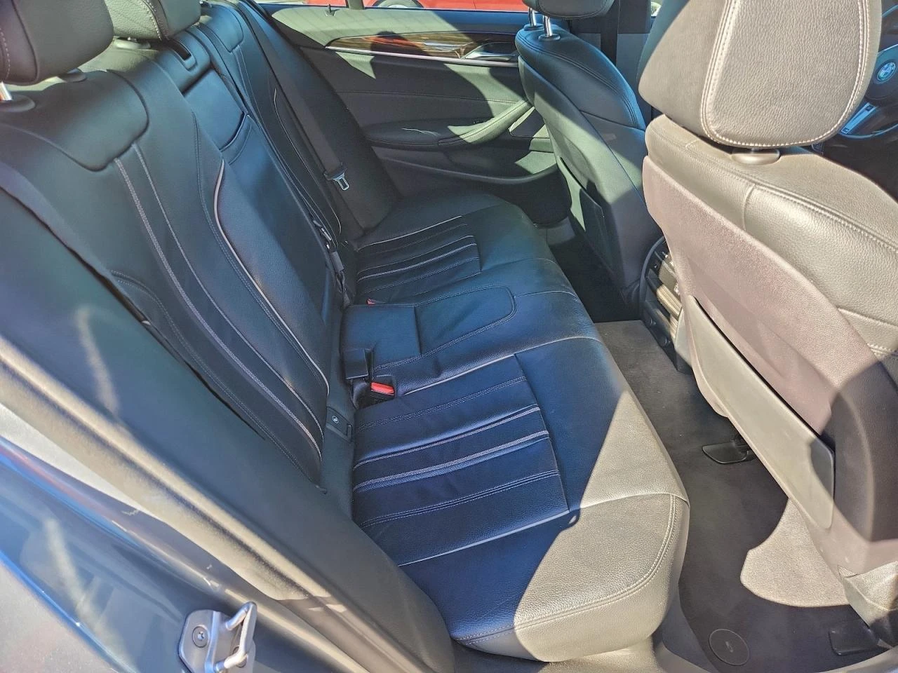 BMW 540 i* M-SPORT PKG* BACK-UP CAMERA* H&K SOUND* KEYLESS - изображение 9