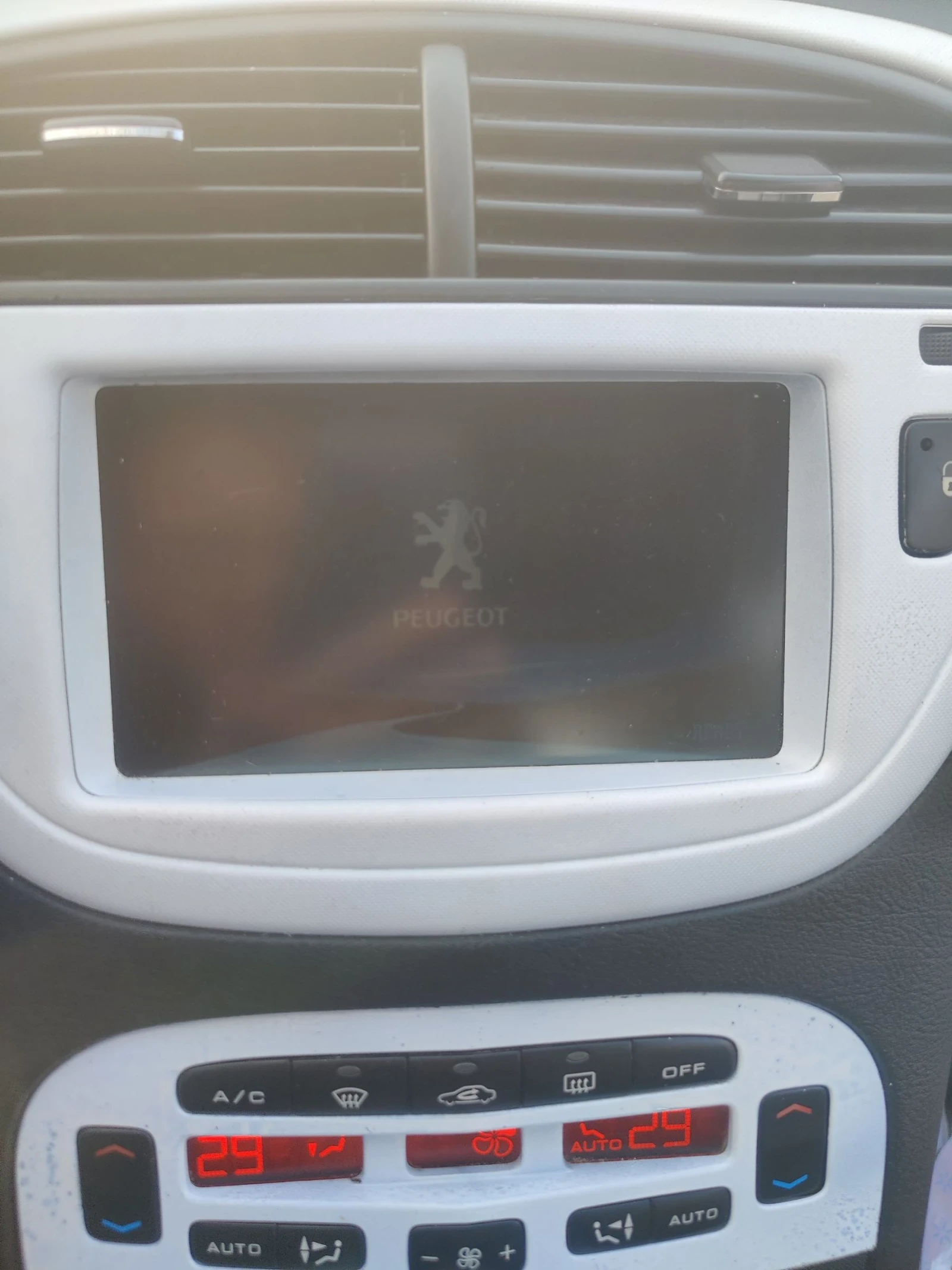 Peugeot 407 2.2HDI FACE автомат, снимка 3 - Автомобили и джипове - 53989815