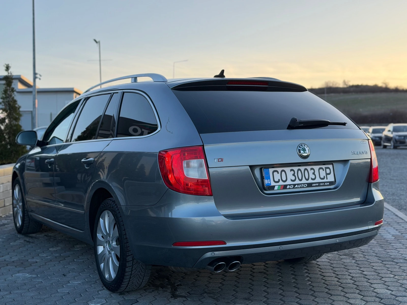 Skoda Superb * ИТАЛИЯ* НАВИГАЦИЯ* КСЕНОН* КОЖА* , снимка 6 - Автомобили и джипове - 54001112