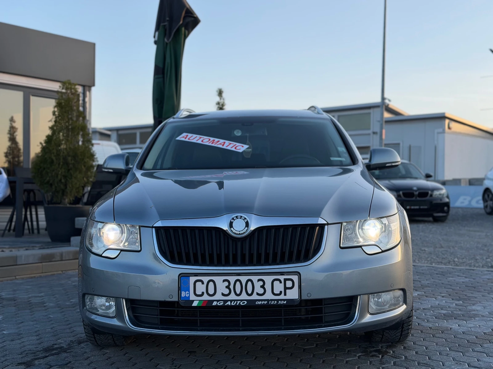 Skoda Superb * ИТАЛИЯ* НАВИГАЦИЯ* КСЕНОН* КОЖА* , снимка 2 - Автомобили и джипове - 54001112