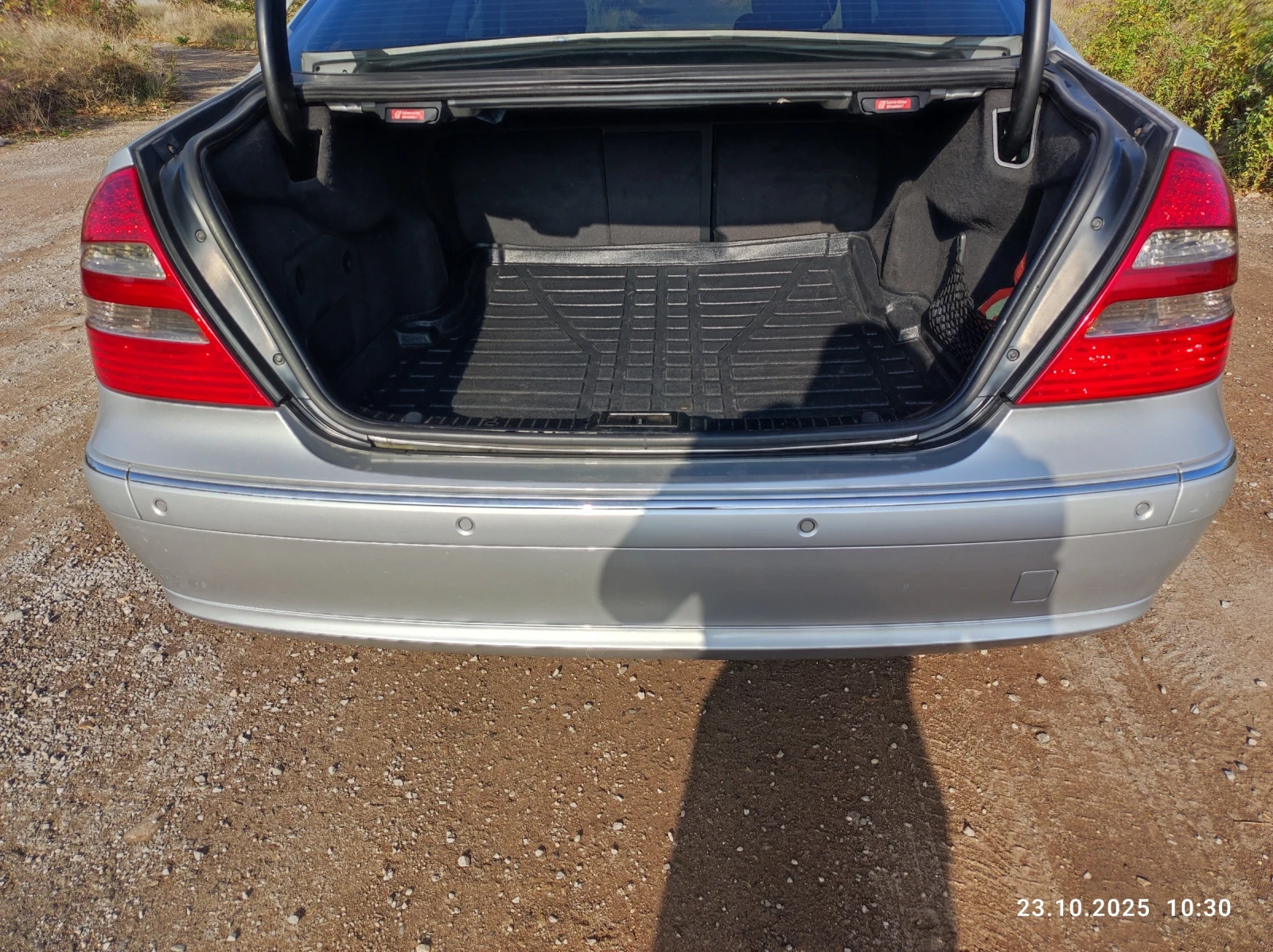 Mercedes-Benz E 320, снимка 14 - Автомобили и джипове - 54287659