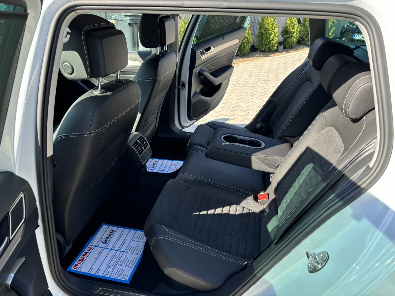 VW Passat ELEGANCE 2.0TDI, снимка 17 - Автомобили и джипове - 54570775