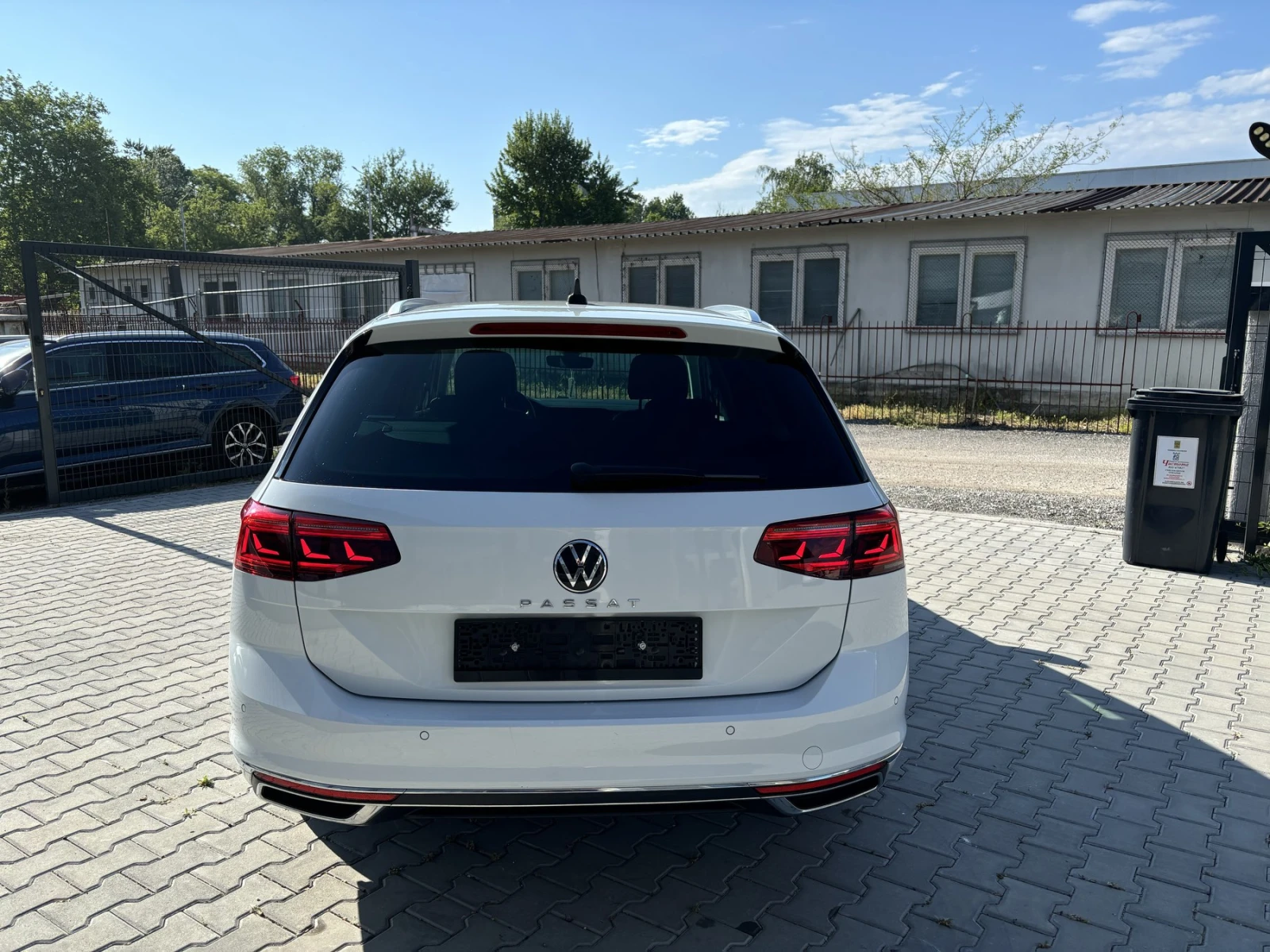VW Passat ELEGANCE 2.0TDI, снимка 6 - Автомобили и джипове - 54570775