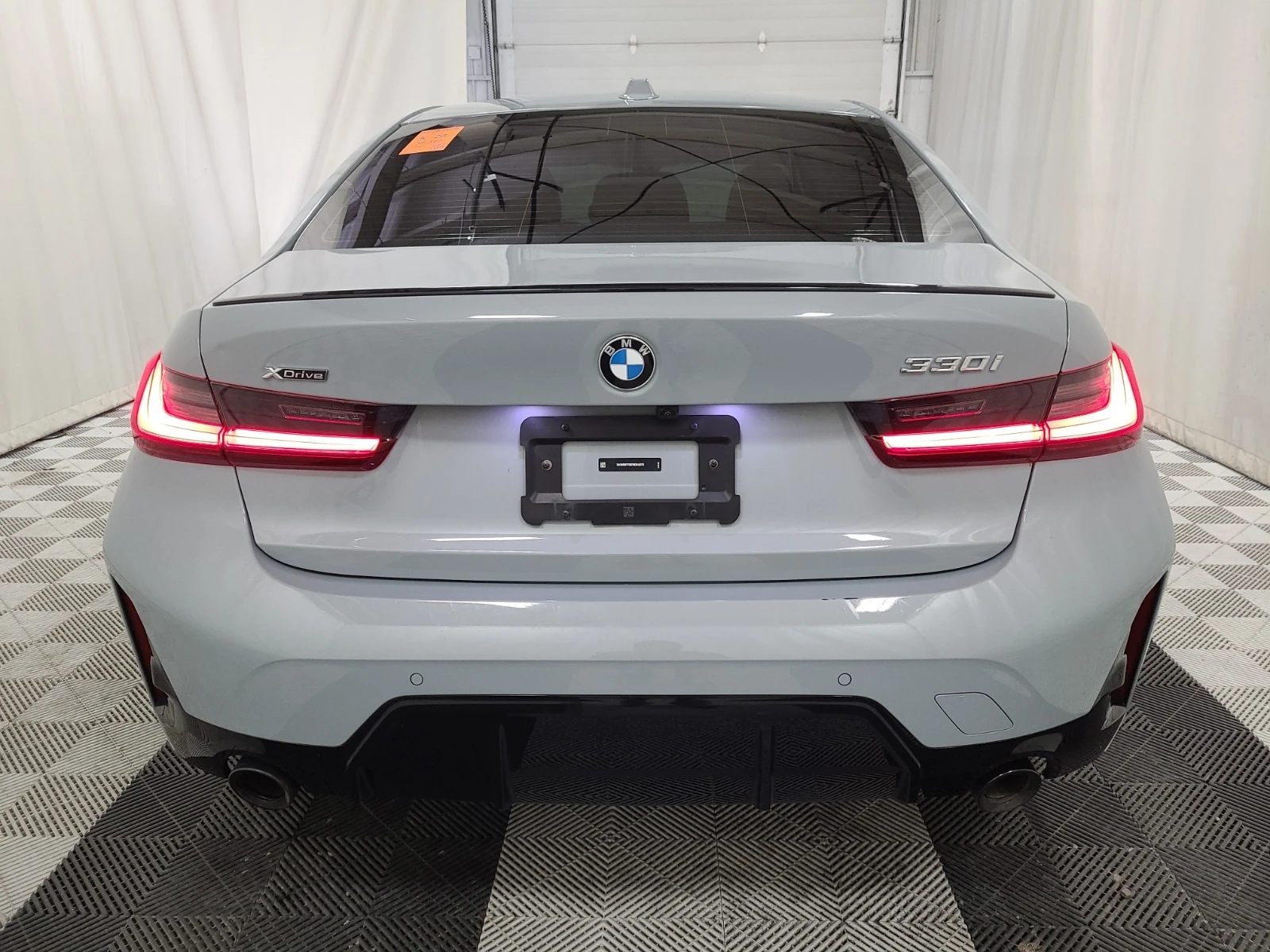 BMW 330 i xDrive/M-Pack/CARFAX/АВТО КРЕДИТ/, снимка 5 - Автомобили и джипове - 54688843
