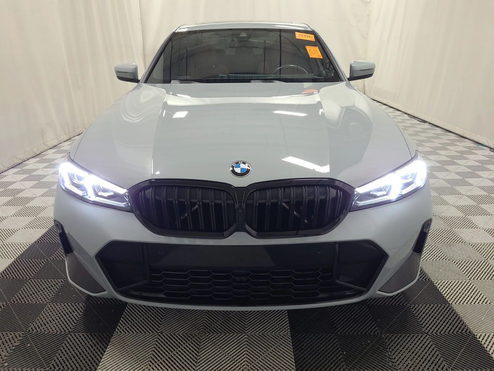 BMW 330 i xDrive/M-Pack/CARFAX/АВТО КРЕДИТ/, снимка 2 - Автомобили и джипове - 54688843