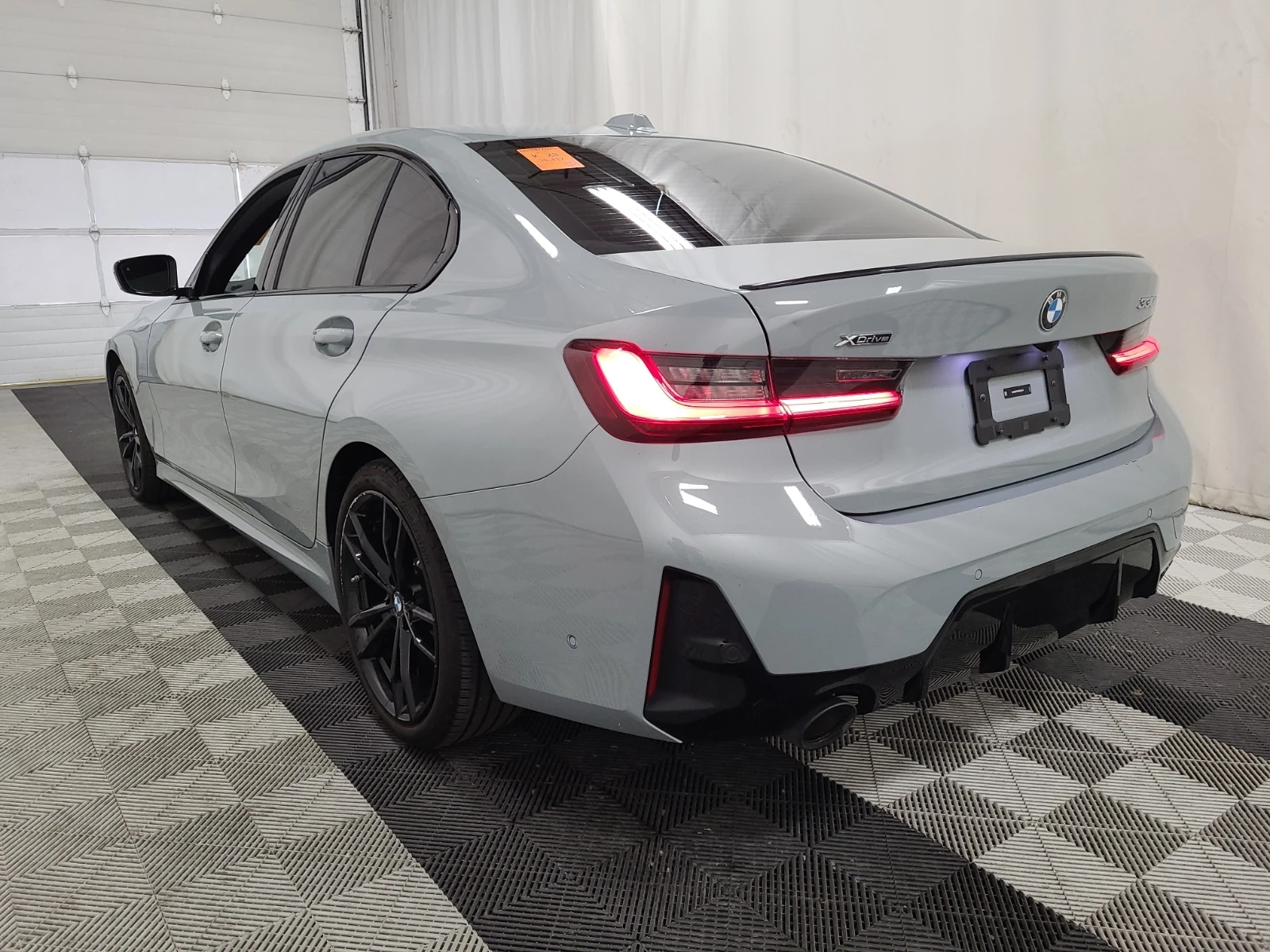 BMW 330 i xDrive/M-Pack/CARFAX/АВТО КРЕДИТ/, снимка 3 - Автомобили и джипове - 54688843