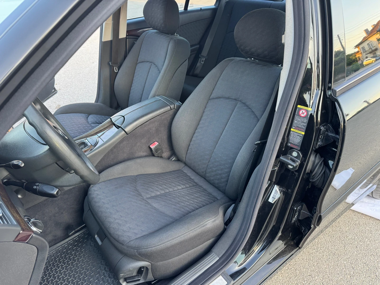 Mercedes-Benz E 200, снимка 10 - Автомобили и джипове - 54749281