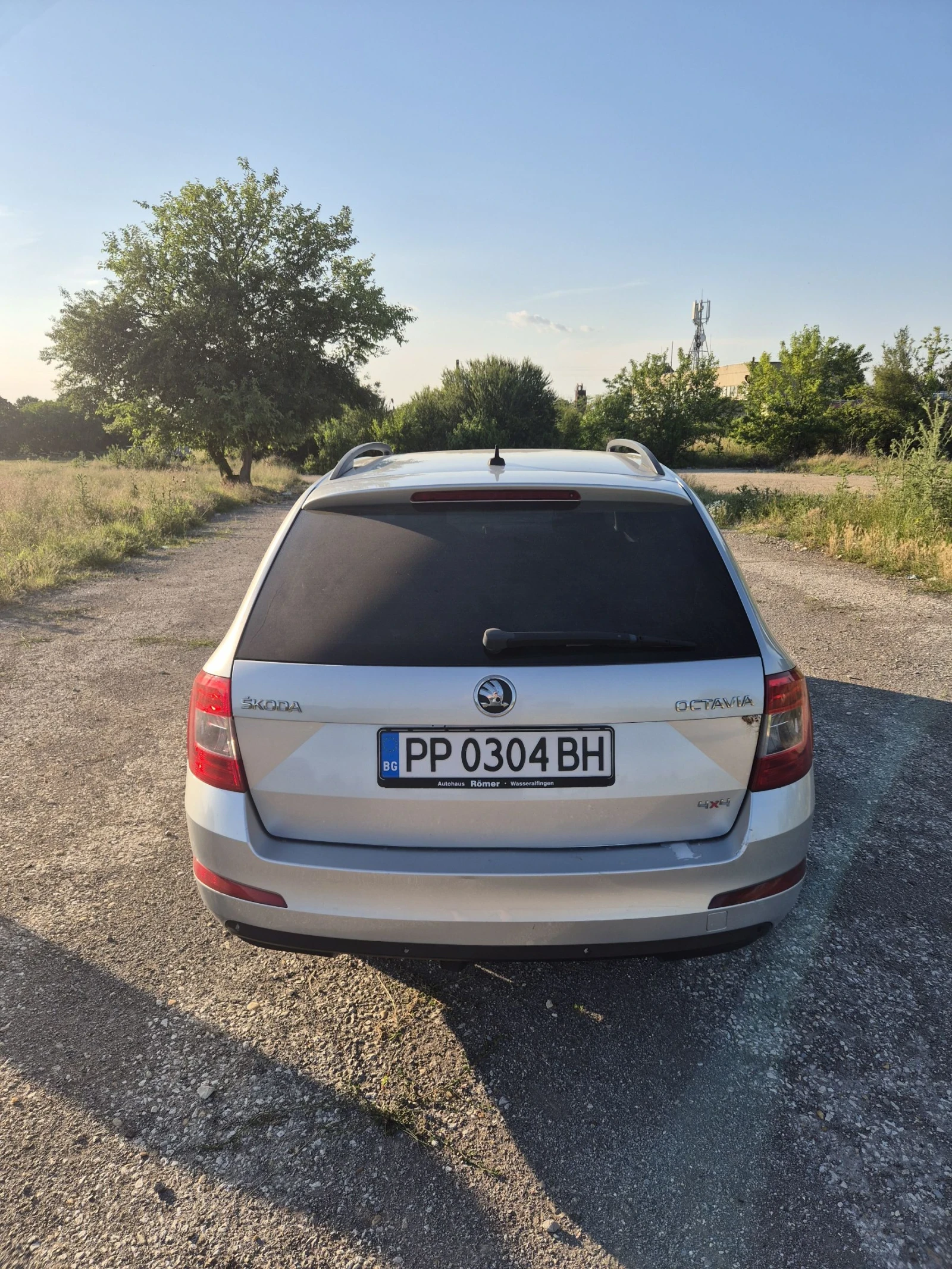 Skoda Octavia 2.0 TDI 150 4x4, снимка 5 - Автомобили и джипове - 55003151