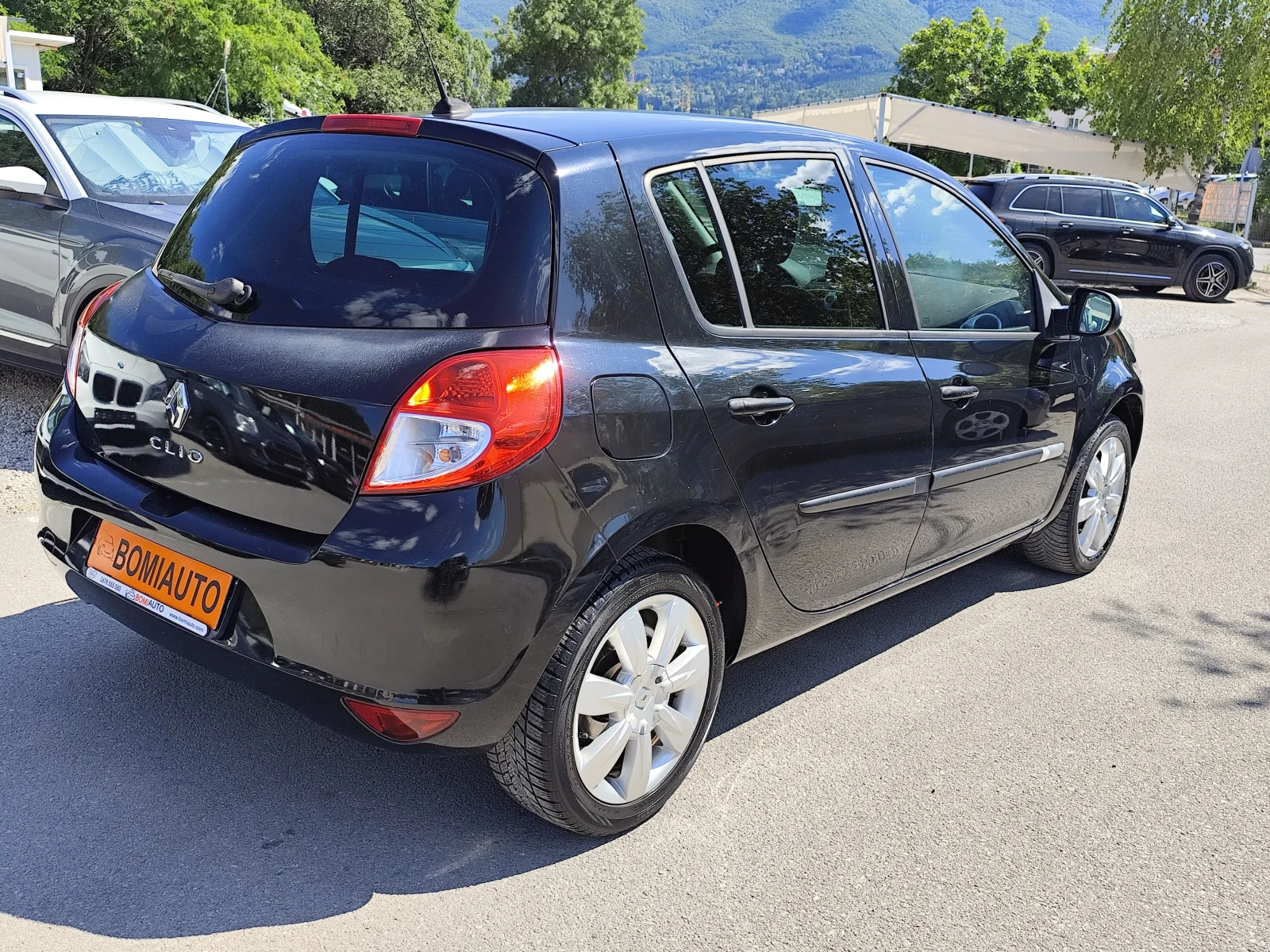 Renault Clio 1.2i* EURO 5A* * KLIMATIK* , снимка 4 - Автомобили и джипове - 55234232