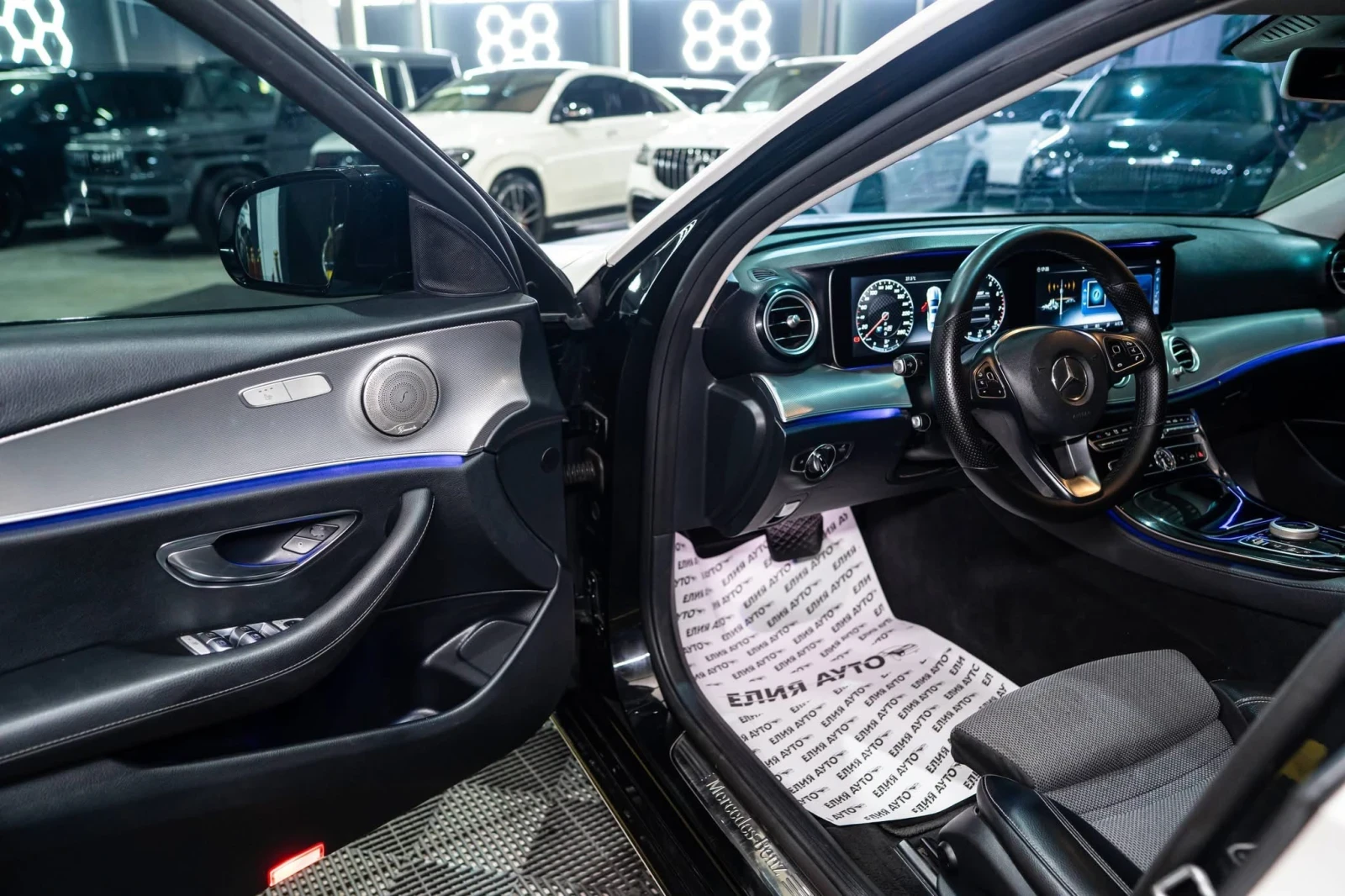 Mercedes-Benz E 220 D FULL AMG LINE LED NAVI BURM ������ 100% | Mobile.bg � ����������� 11